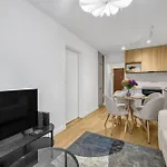 Wola - 8th Floor, Tram&bus Nearby