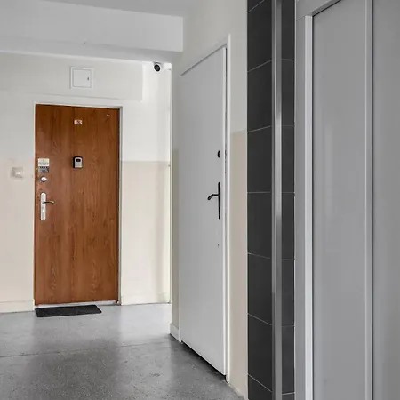 Wola - 8th Floor, Tram&bus Nearby *