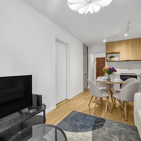 Wola - 8th Floor, Tram&bus Nearby